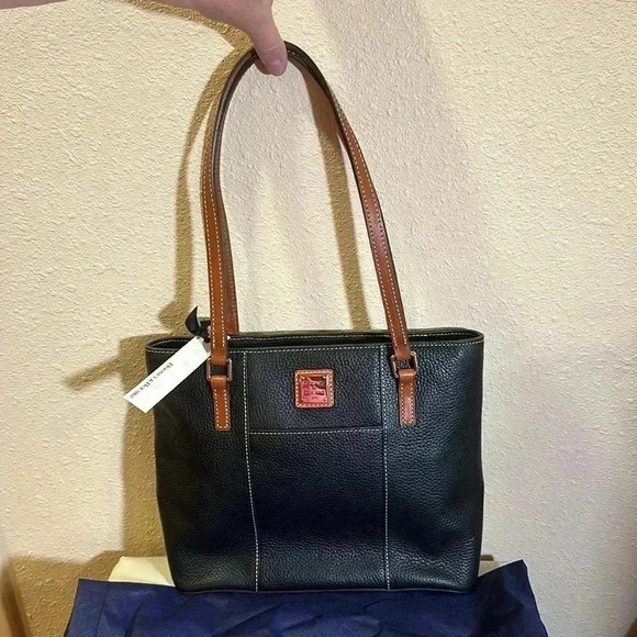 Dooney and Bourke Lexington tote bag - Picture 2 of 10